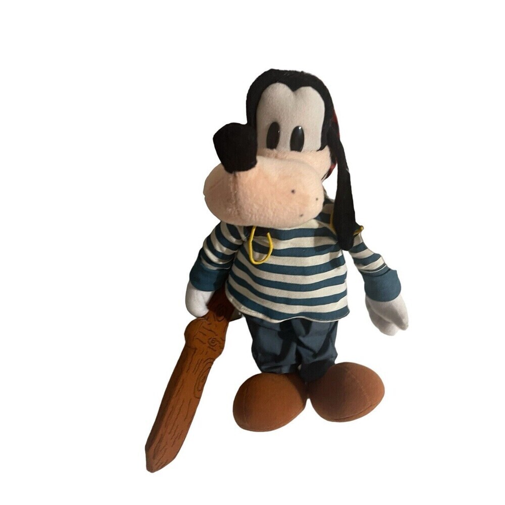 Disney Parks/World Pirates of the Caribbean Goofy 14” Plush Vintage New